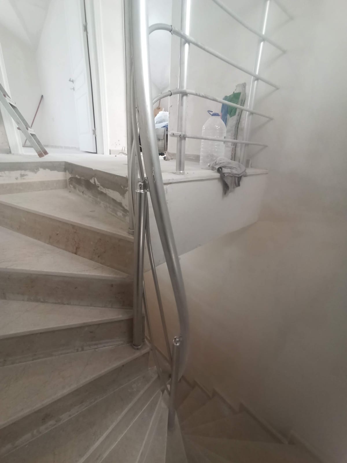 Çok Katlı Bina Balkon Korkuluk ve Silikon Cephe - Görsel 13